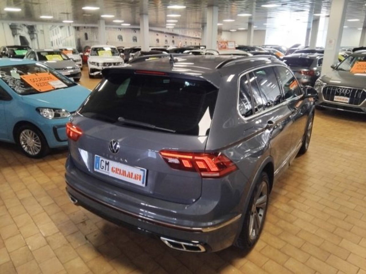 Volkswagen Tiguan Allspace 2.0 tdi R-Line 150cv dsg (8)