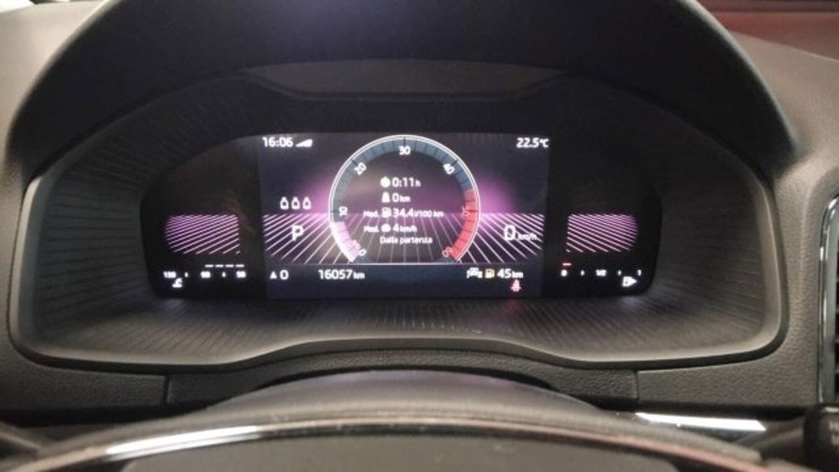Skoda Karoq 2.0 TDI SCR 4x4 DSG Style (18)