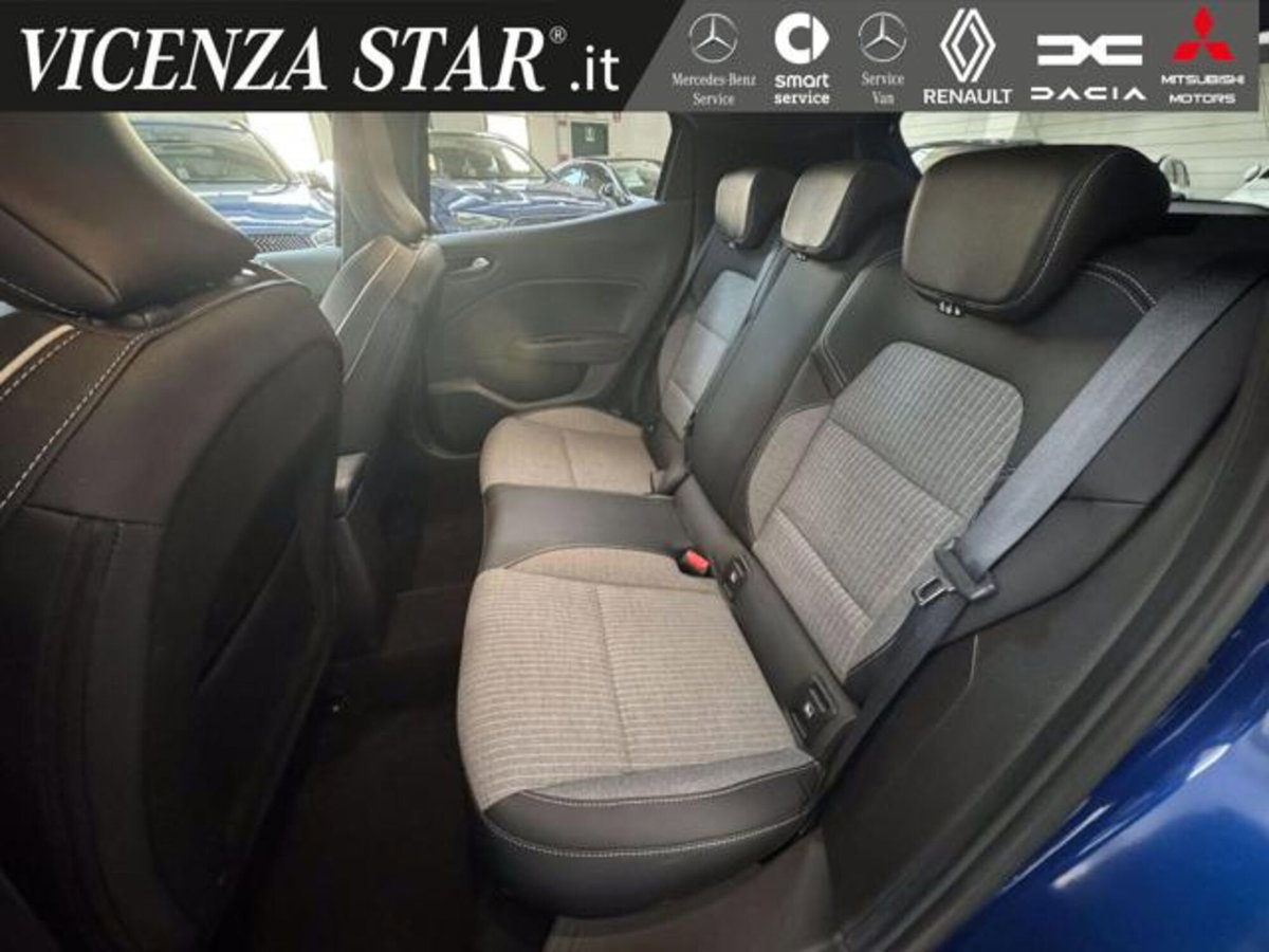 Renault Clio TCe 90 CV 5 porte Techno (6)