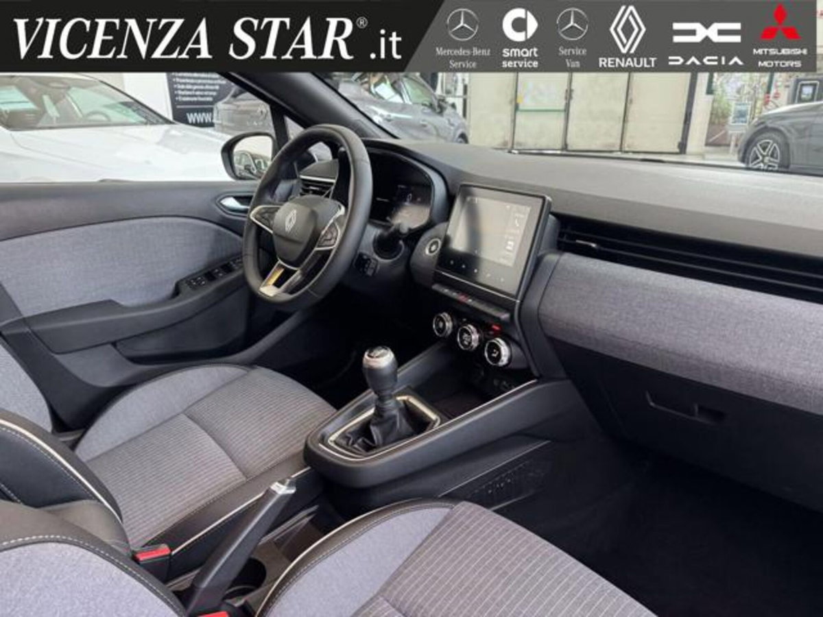 Renault Clio TCe 90 CV 5 porte Techno (7)