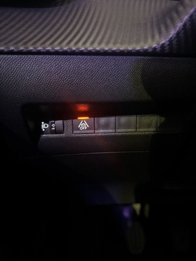 Peugeot 208 1.2 puretech Active s&s 75cv (10)