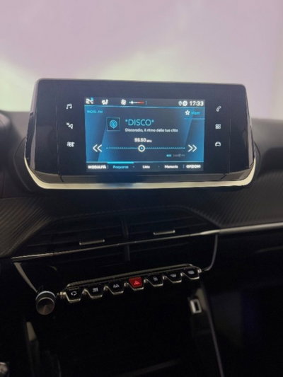 Peugeot 208 1.2 puretech Active s&s 75cv (8)