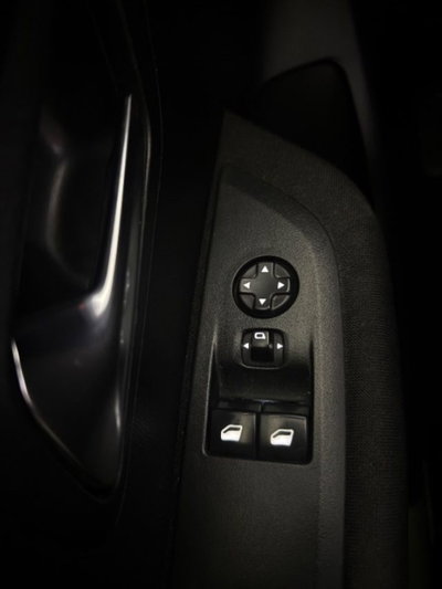 Peugeot 208 1.2 puretech Active s&s 75cv (9)