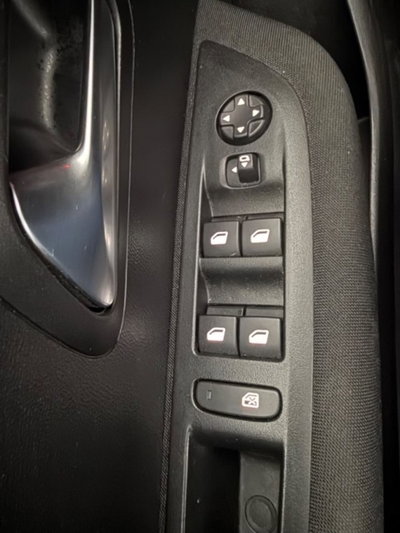 Peugeot 208 PureTech 75 Stop&Start 5 porte Allure Pack (13)