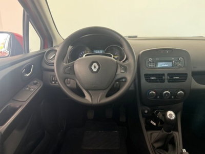 Renault Clio 1.2 75CV 5 porte Wave (17)