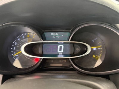 Renault Clio 1.2 75CV 5 porte Wave (7)