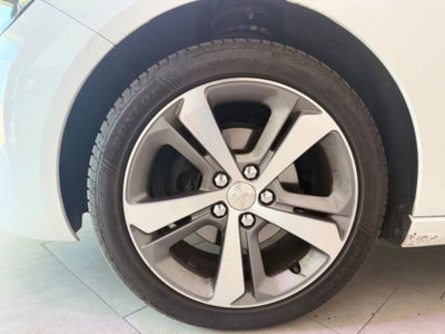 Peugeot 308 PureTech Turbo 130 S&S GT Line (4)