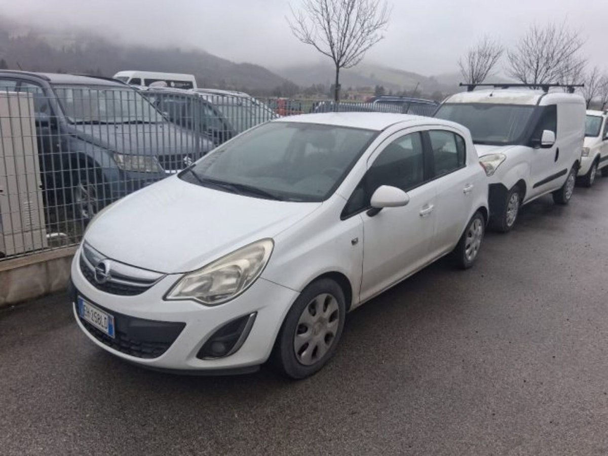 Opel Corsa 1.2 5 porte Club