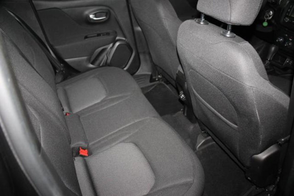 Jeep Renegade 1.6 Mjt DDCT 120 CV Longitude (10)