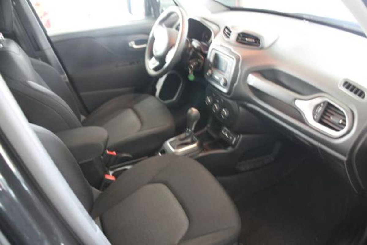 Jeep Renegade 1.6 Mjt DDCT 120 CV Longitude (8)