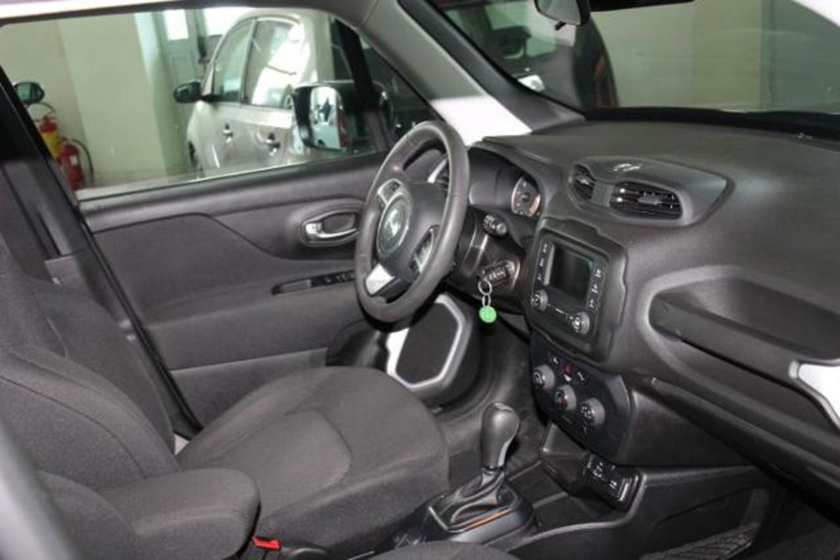 Jeep Renegade 1.6 Mjt DDCT 120 CV Longitude (9)