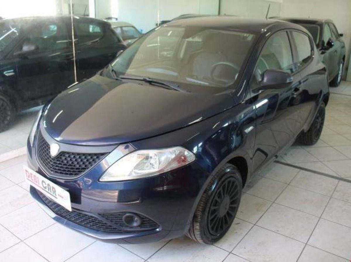 Lancia Ypsilon Multijet 16V Zero 6 (4)