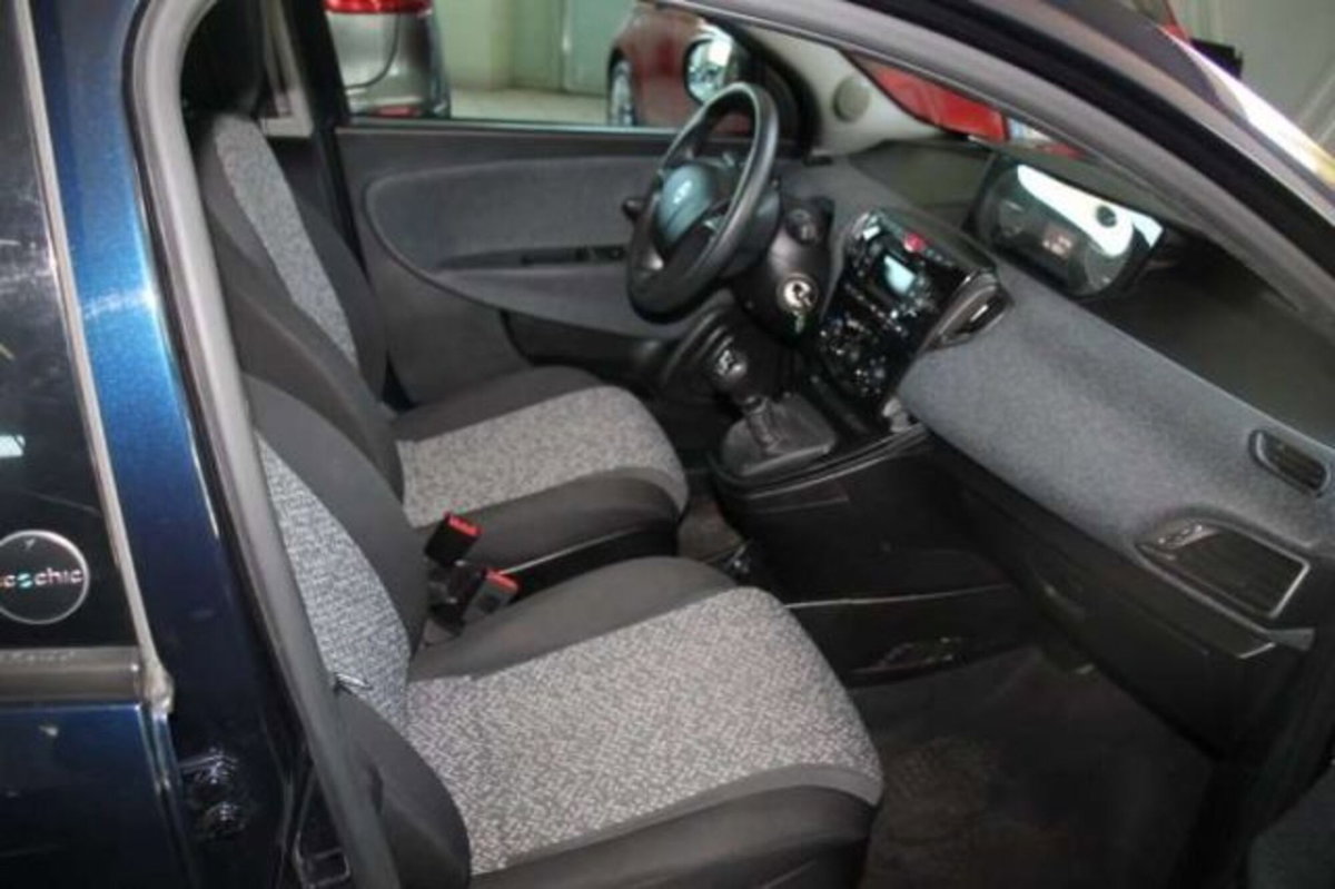 Lancia Ypsilon Multijet 16V Zero 6 (8)