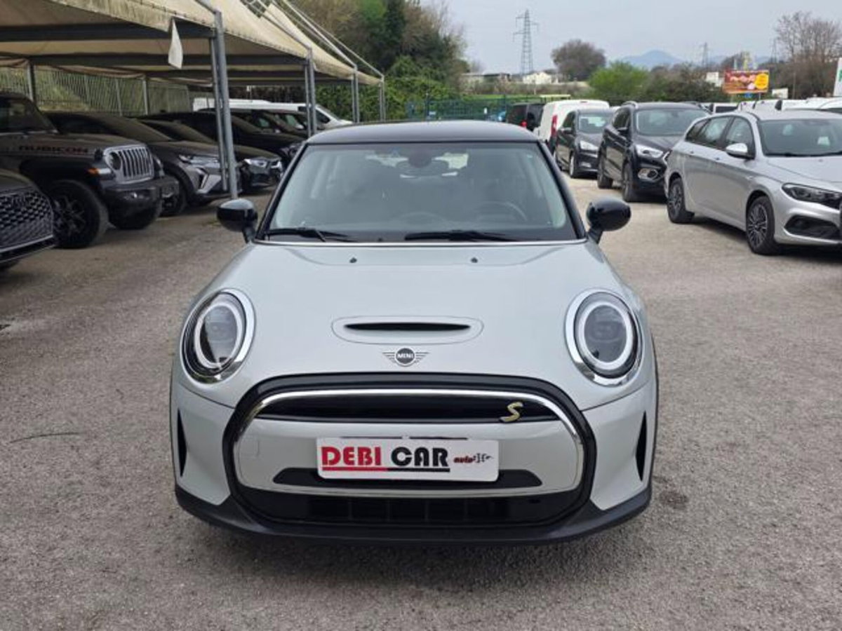 MINI Mini Cooper SE Resolute (2)