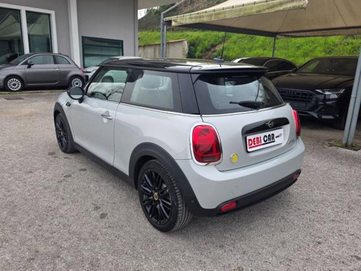 MINI Mini Cooper SE Resolute (4)