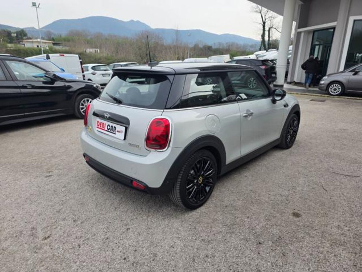 MINI Mini Cooper SE Resolute (6)