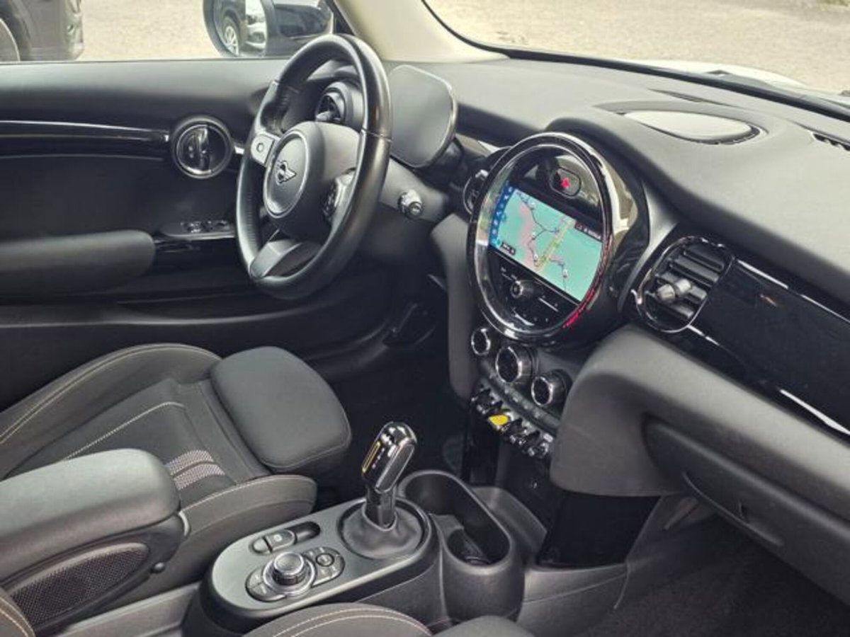 MINI Mini Cooper SE Resolute (7)