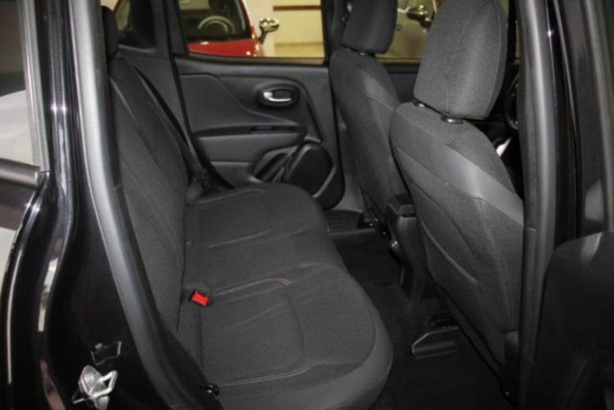 Jeep Renegade 1.6 Mjt 130 CV Limited (10)