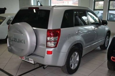Suzuki Grand Vitara 1.9 DDiS 3p. Evolution Navi (3)
