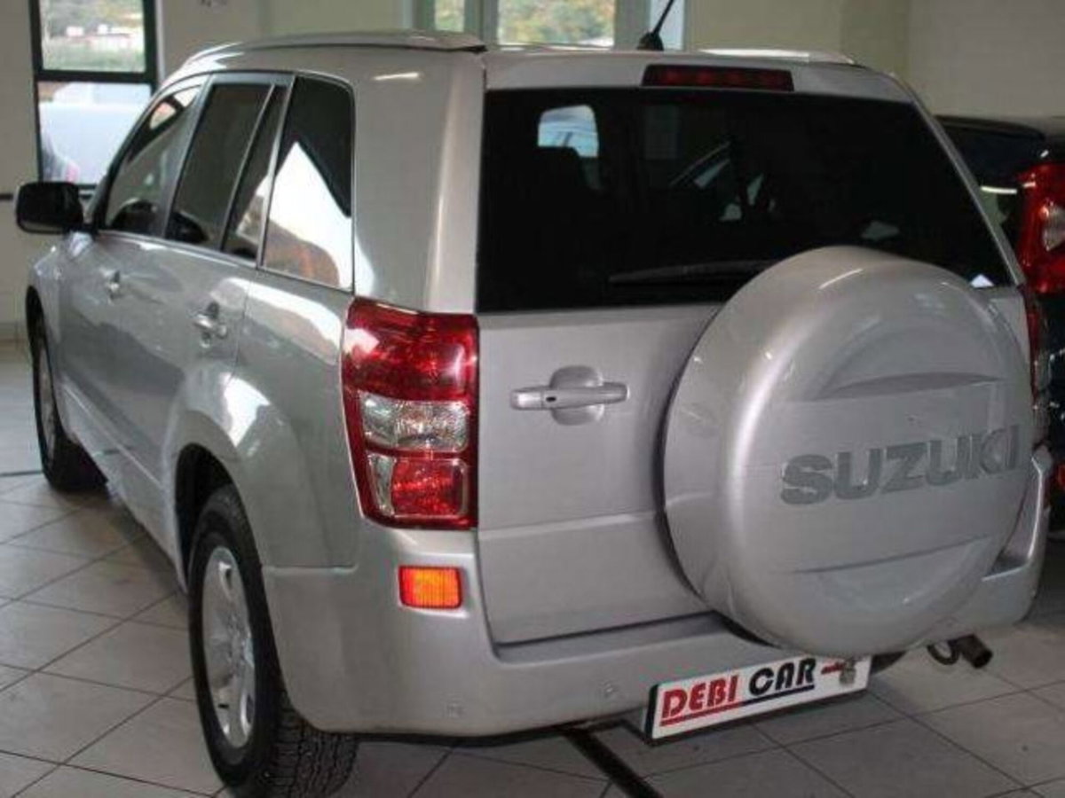Suzuki Grand Vitara 1.9 DDiS 3p. Evolution Navi (5)