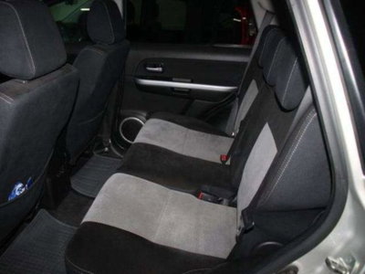 Suzuki Grand Vitara 1.9 DDiS 3p. Evolution Navi (9)