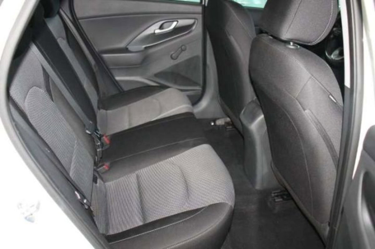 Hyundai i30 Station Wagon 1.4 BlueDrive GPL Comfort (10)
