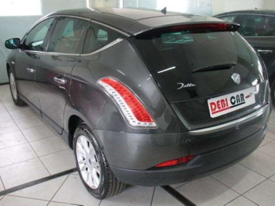 Lancia Delta 1.6 MJT DPF Gold (4)