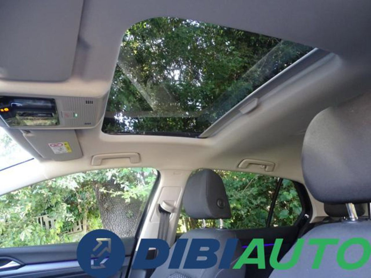 Volkswagen Golf 2.0 TDI 150 CV DSG SCR R-Line (15)