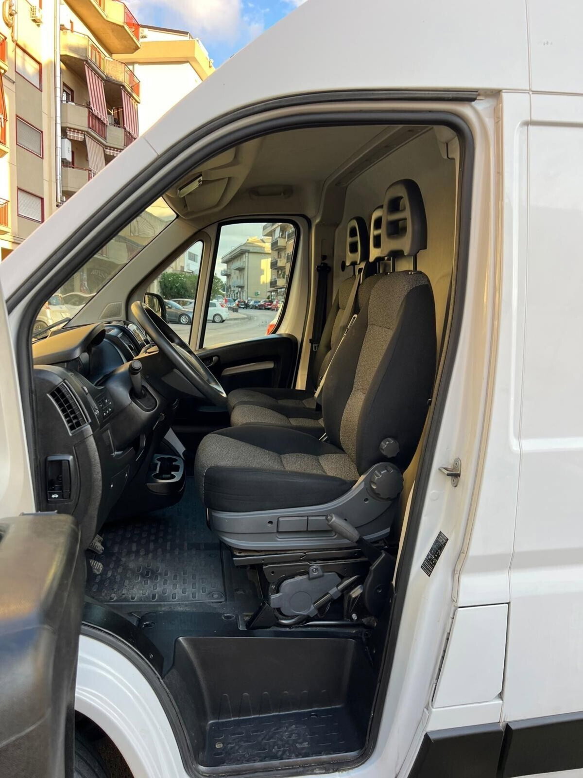 Fiat Ducato Furgone 35 2.2 Mjt 120CV PLM-SL-TM Furgone (4)