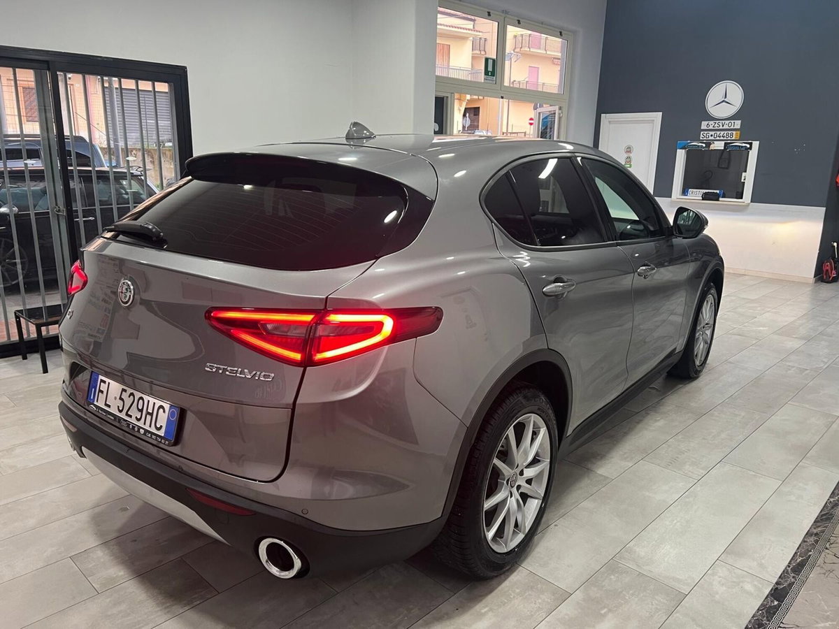 Alfa Romeo Stelvio Stelvio 2.2 Turbodiesel 210 CV AT8 Q4 Super (6)