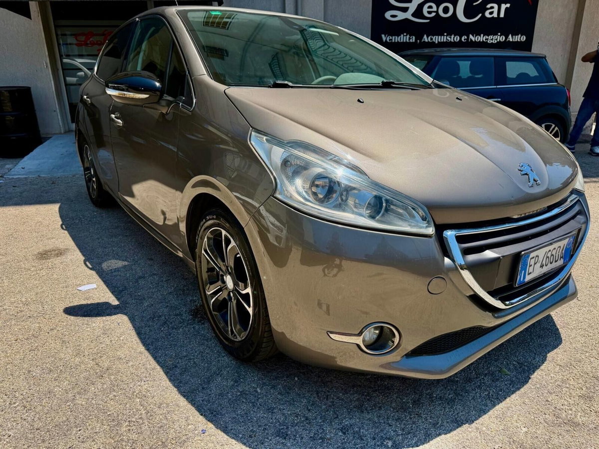 Peugeot 208 VTi 82 CV 5 porte Allure (3)