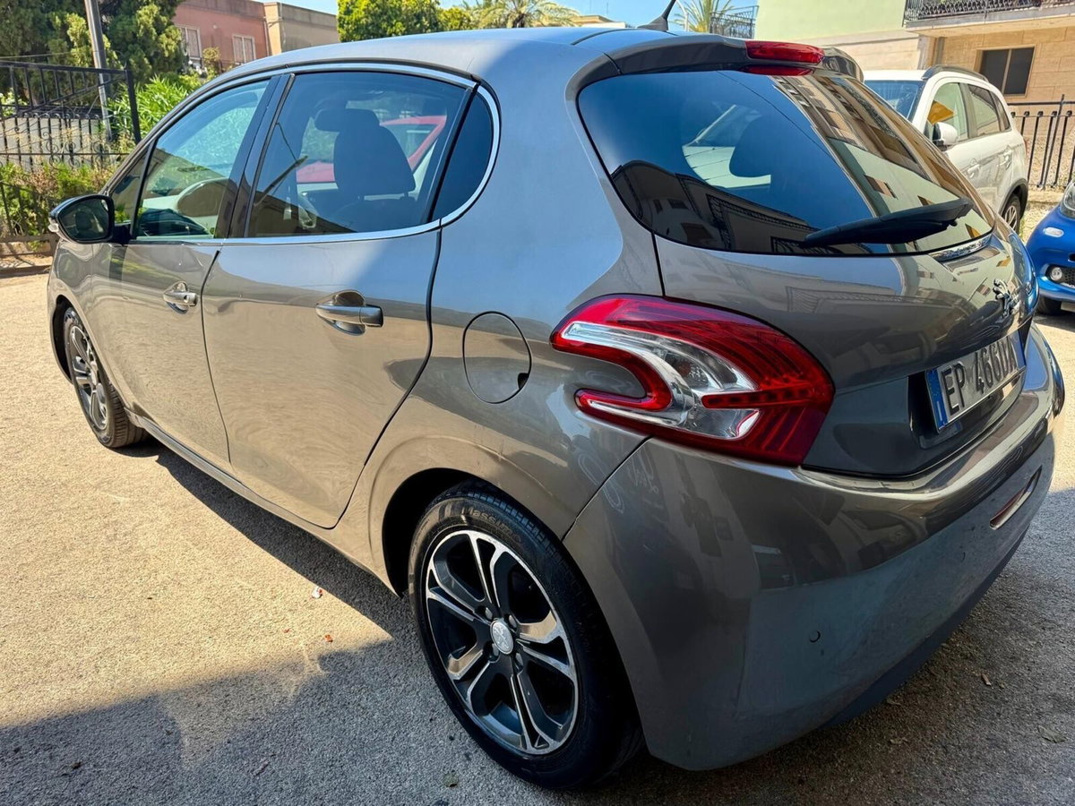 Peugeot 208 VTi 82 CV 5 porte Allure (6)