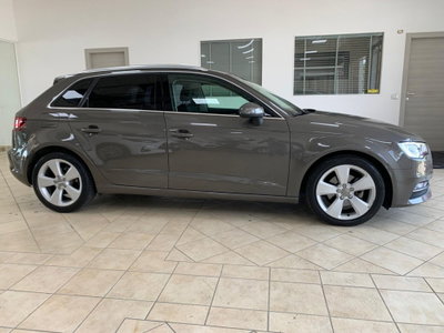 Audi A3 Sportback 1.6 TDI Attraction (4)