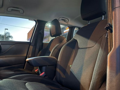 Jeep Renegade 1.0 T3 Limited (9)