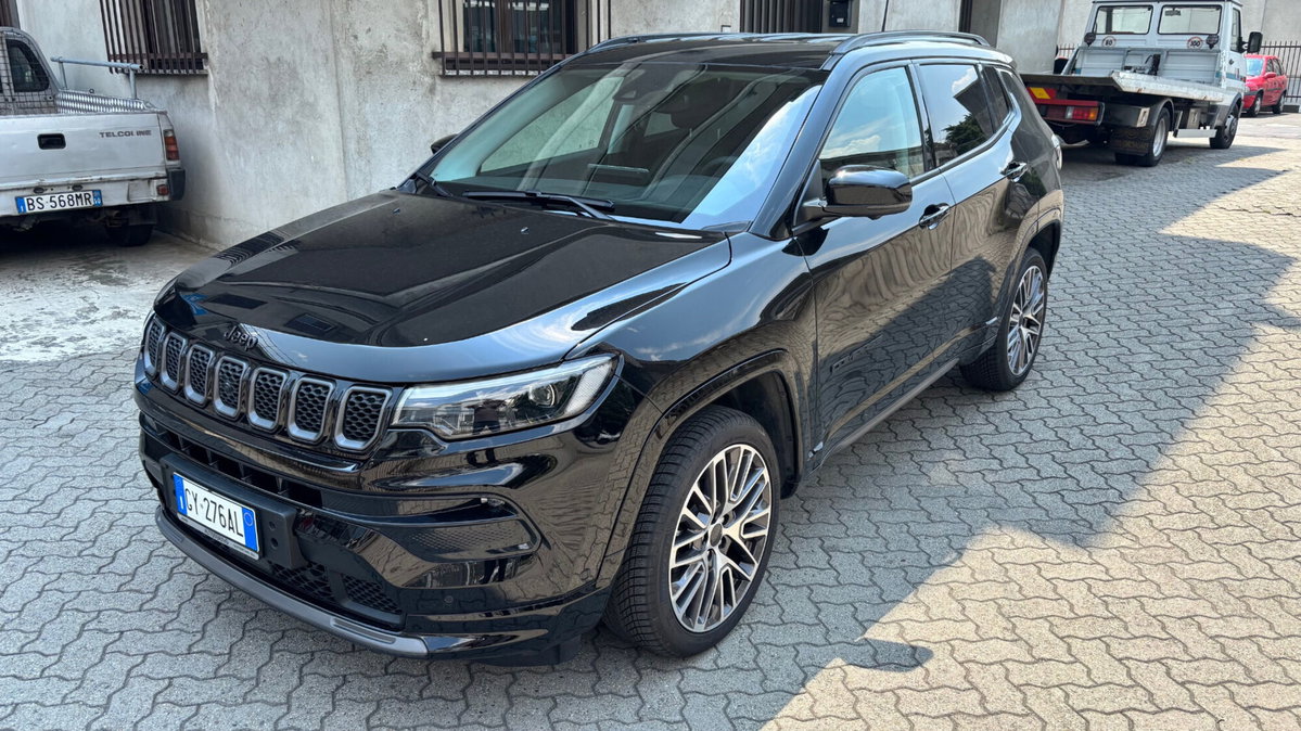 Jeep Compass 1.5 turbo t4 mhev Summit 2wd 130cv dct (2)