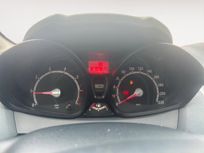 Ford Fiesta 1.4 5 porte Bz.- GPL Titanium (12)