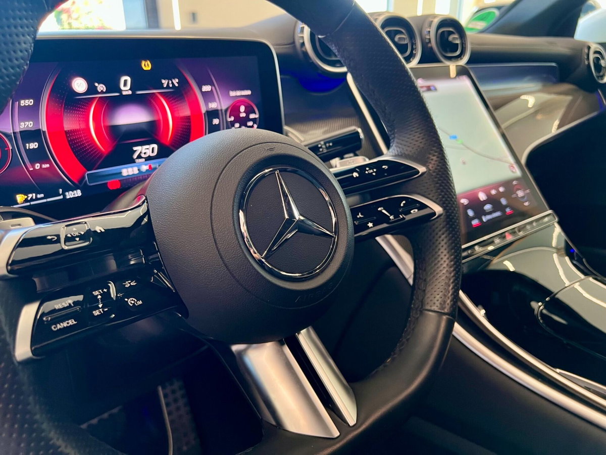 Mercedes-Benz GLC SUV 300 d AMG Line Advanced Plus 4matic auto (16)
