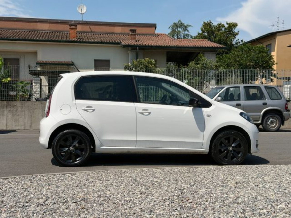 Skoda Citigo 68 CV 5 porte Design Edition G-Tec (6)