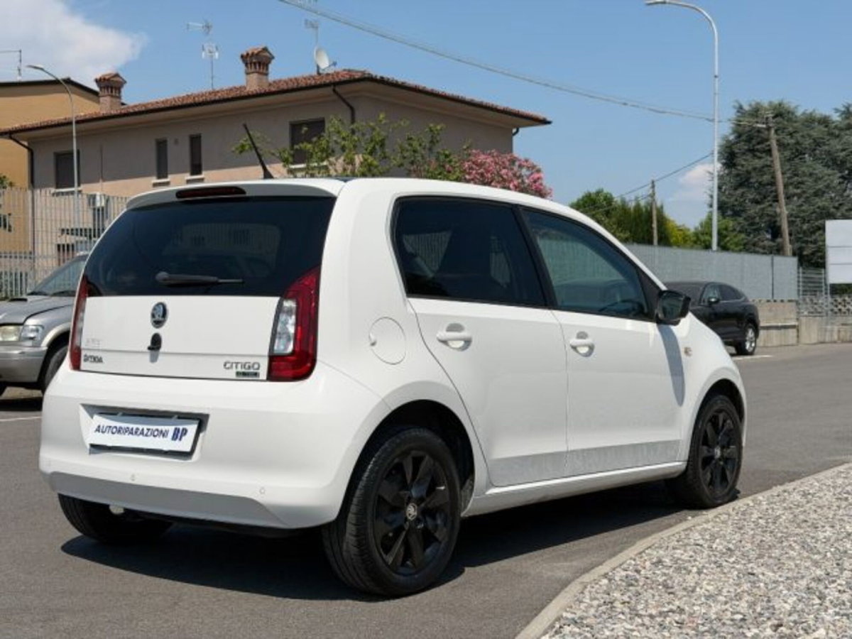 Skoda Citigo 68 CV 5 porte Design Edition G-Tec (8)