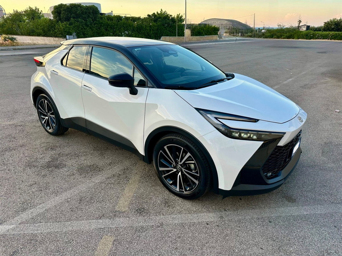 Toyota Toyota C-HR 1.8 hv Lounge fwd e-cvt (3)
