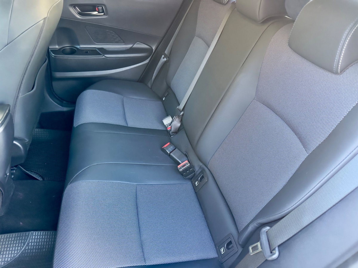 Toyota Toyota C-HR 1.8 hv Lounge fwd e-cvt (9)