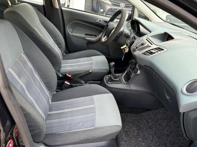 Ford Fiesta 1.2 82 CV 5 porte Titanium (10)
