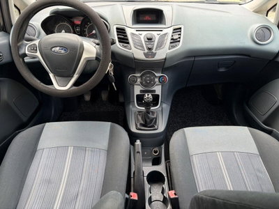 Ford Fiesta 1.2 82 CV 5 porte Titanium (13)