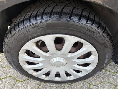 Ford Fiesta 1.2 82 CV 5 porte Titanium (14)