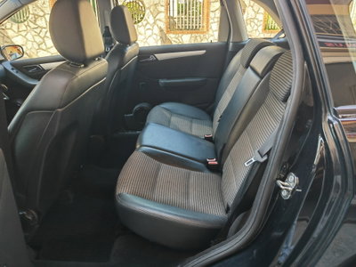 Mercedes-Benz Classe B 150 Sport (9)