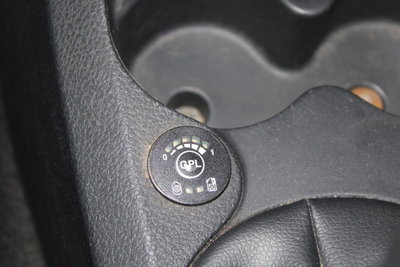Dacia Sandero 0.9 TCe 12V TurboGPL 90CV Start&Stop Ambiance (11)