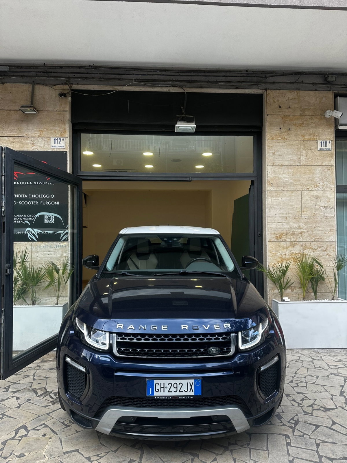 Land Rover Range Rover Evoque 2.0 TD4 150 CV 5p. Pure (2)