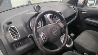 Opel Agila 1.2 16V 86CV Enjoy (11)