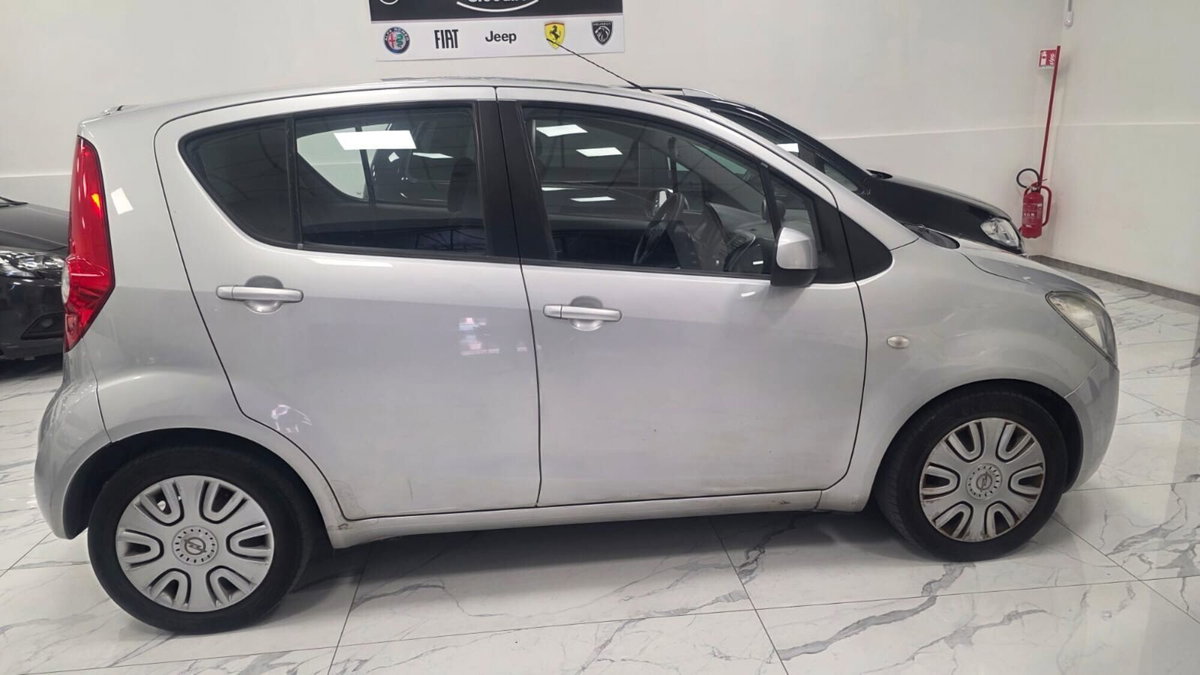 Opel Agila 1.2 16V 86CV Enjoy (2)