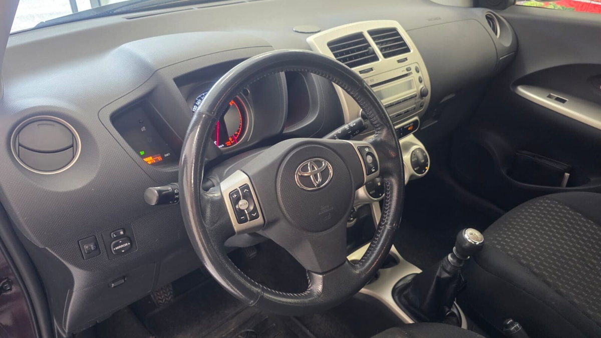 Toyota Urban Cruiser Cruiser 1.3 Luxury (14)